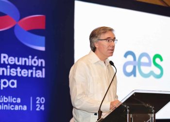 AES Dominicana destaca con tres galardones por su estrategia en generación de energía renovable