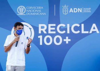 Cervecería instala 25 centros de acopio de botellas de plástico en colaboración con la Alcaldía del DN