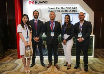 Exponen avances de la energía renovable y la transición hacia la digitalización