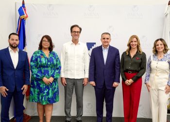 ADOCEM y BARNA firman acuerdo de colaboración