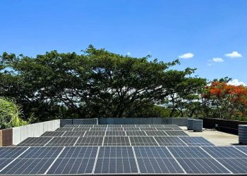 Empresas colaboran con la donación e instalación de un sistema fotovoltaico para la UASD recinto Mao