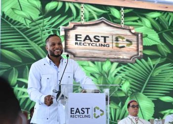 Presidente Abinader inaugura empresa de Robinson Canó EAST Recycling en San Pedro de Macorís