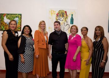 Inauguran la exposición “Arte Solidario” en apoyo a pacientes con cáncer