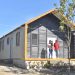 Tres familias recicladoras de oficio reciben viviendas construidas con material reciclado de los envases de Tetra Pak
