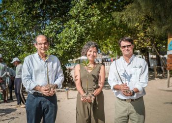 Firman alianza para la restauración del ecosistema marino de Boca Chica