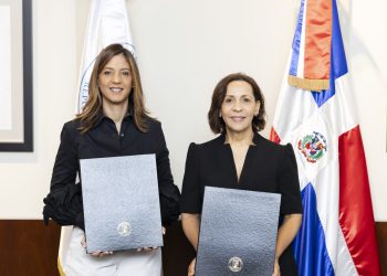 Unibe y APAP firman convenio para impulsar la educación continua