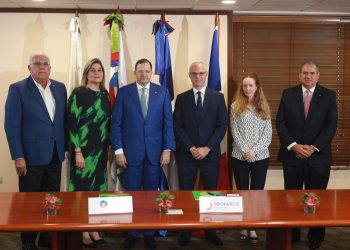 Proparco y el Banco BHD apoyan el acceso de mujeres dominicanas a viviendas económicas