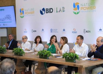 BID Lab y Nature Power firman acuerdo para desarrollar el “E-Delivery” en RD con el apoyo de Cervecería