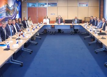 Se reunen el Banco Central, ACOPROVI Y CADOCON para valorar medidas de estímulo monetario