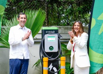 Unibe y Evergo impulsan la movilidad sostenible con nuevas estaciones de carga