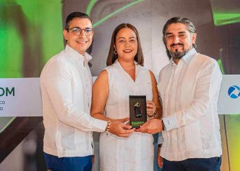 Europcar Dominicana entrega más de 100 unidades eléctricas a CEPM y empresas aliadas