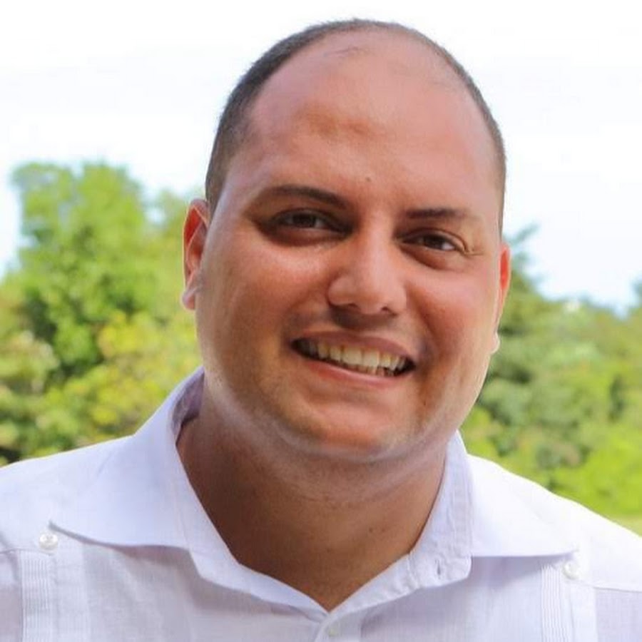 gustavo a roman tropicalia