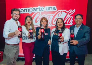 Coca Cola revive su icónica campaña personalizada