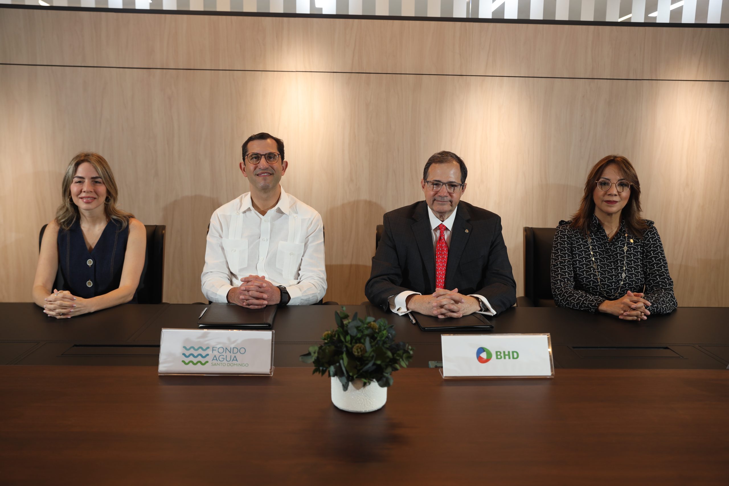 Patricia Abreu, Roberto Herrera, Steven Puig y Josefina Navarro